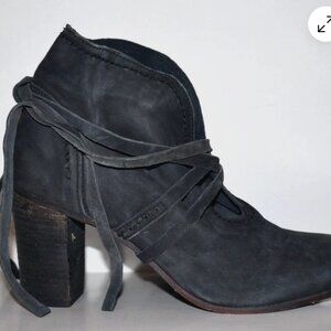 FREE PEOPLE Weathered Black Leather Wrap-Tie Ankle Boots size 9